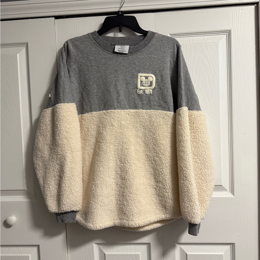 Walt Disney World Sherpa Spirit Jersey Holidays Size Small Long Sleeve Fleece